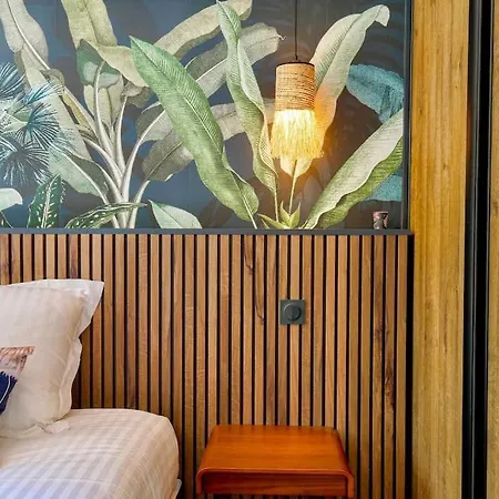 Apartment Chic Piscine, Jardin Et Parking, 3 *