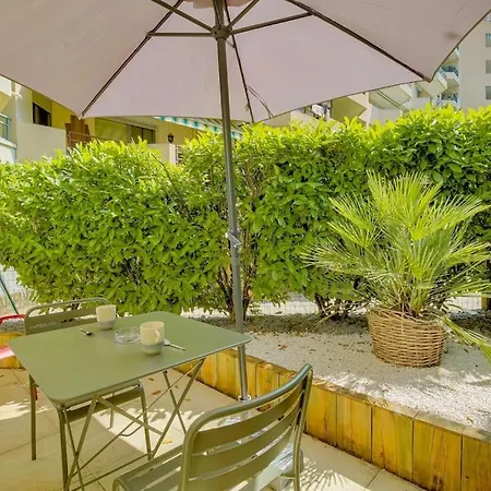 Chic Piscine, Jardin Et Parking, 3 Apartment *