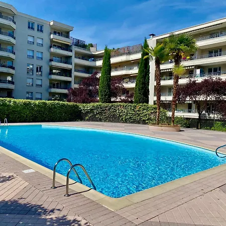 Chic Piscine, Jardin Et Parking, 3