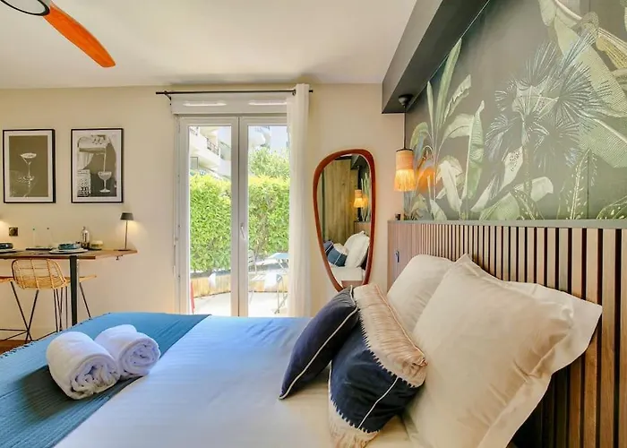 Chic Piscine, Jardin Et Parking, 3