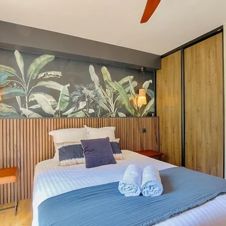 Chic Piscine, Jardin Et Parking, 3 リヨン