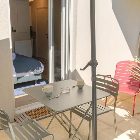 Chic Piscine, Jardin Et Parking, 3 Apartment