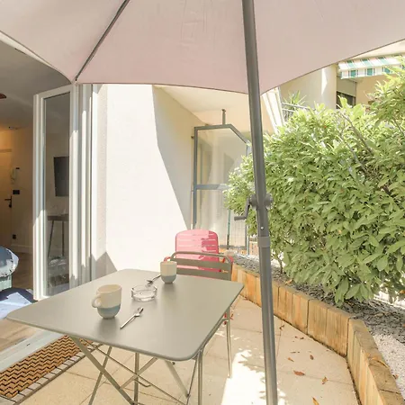 Chic Piscine, Jardin Et Parking, 3 Apartment *